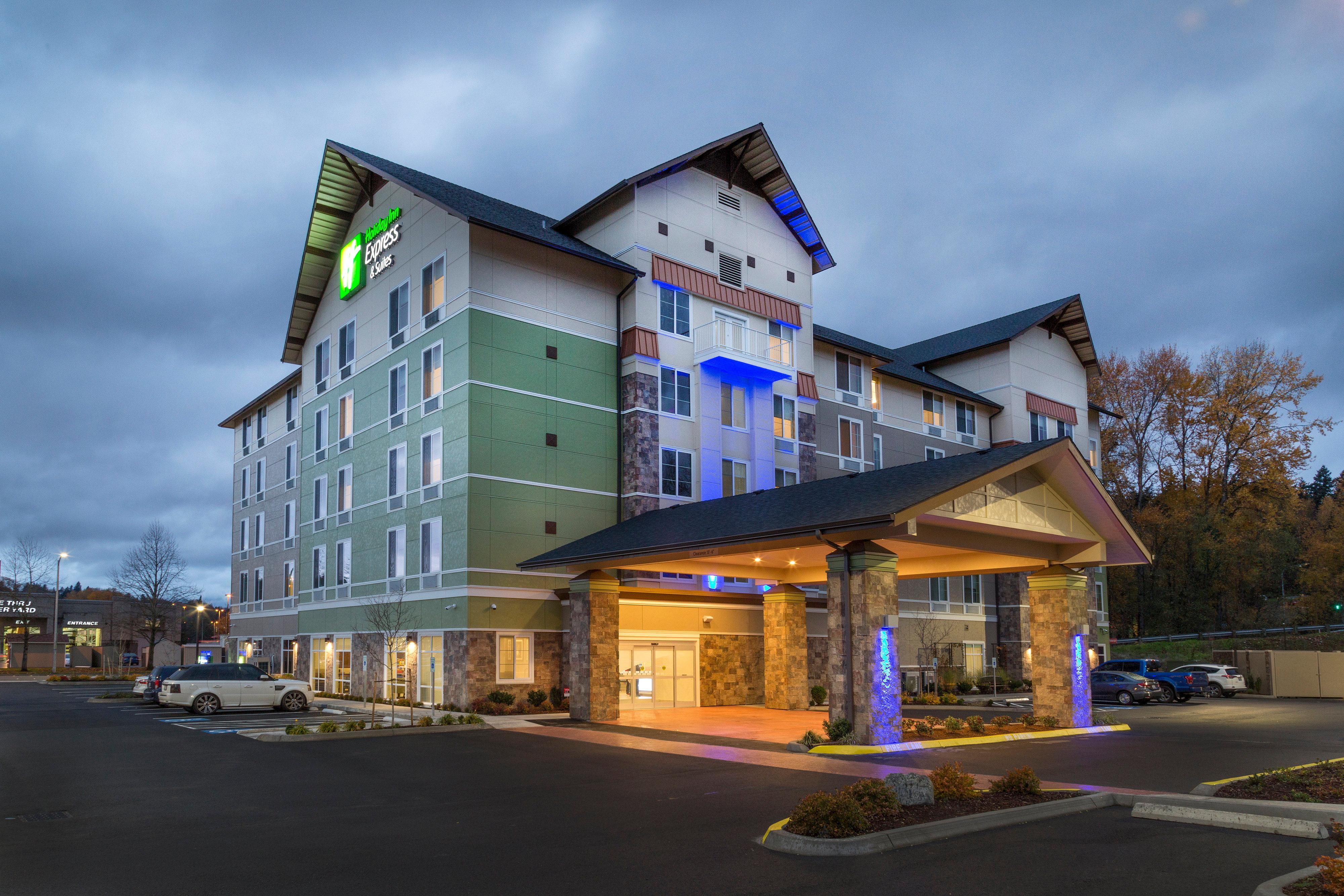 Holiday Inn Express & Suites - Seattle South - Tukwila, An Ihg Hotel Exterior photo